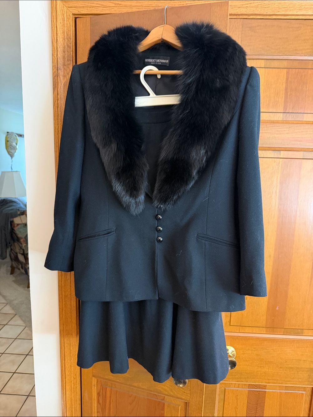 Elegant Black Wool Blazer with Lux Fur Collar